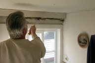 Reinhard kloppt Schlitze